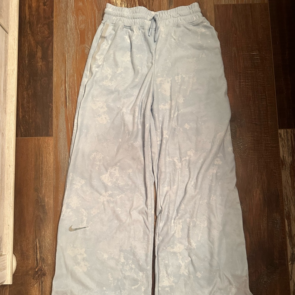 Nike Throwback Flare Sweatpants